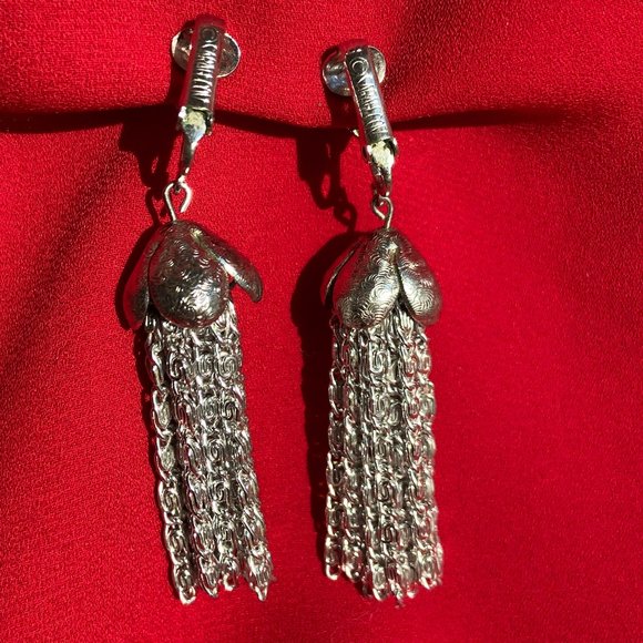 Sarah Coventry Silver Tone Chain Tassel Dangle Clip-On Earrings - Picture 3 of 6
